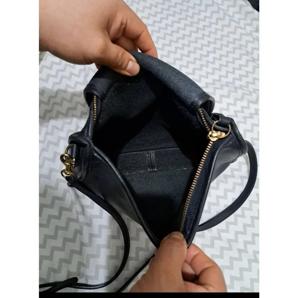 Vintage Coach Black Crossbody Bag - Picture 7 of 9